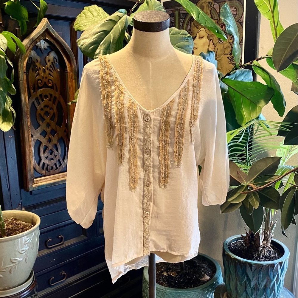 BKE button down crinkle peasant top